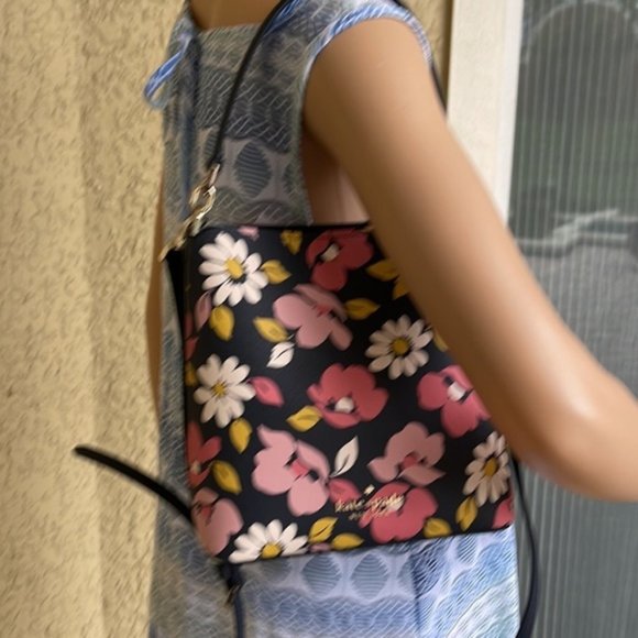 Kate Spade Darcy Small Bucket Bag Road Trip Floral Blue Multi - Picture 8 of 16